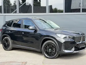 BMW iX1 xDrive30   Adaptiver LED   Keyless   CarPlay