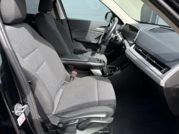 BMW iX1 xDrive30   Adaptiver LED   Keyless   CarPlay