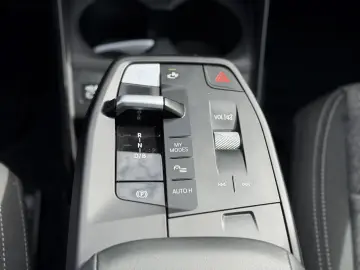 BMW iX1 xDrive30   Adaptiver LED   Keyless   CarPlay