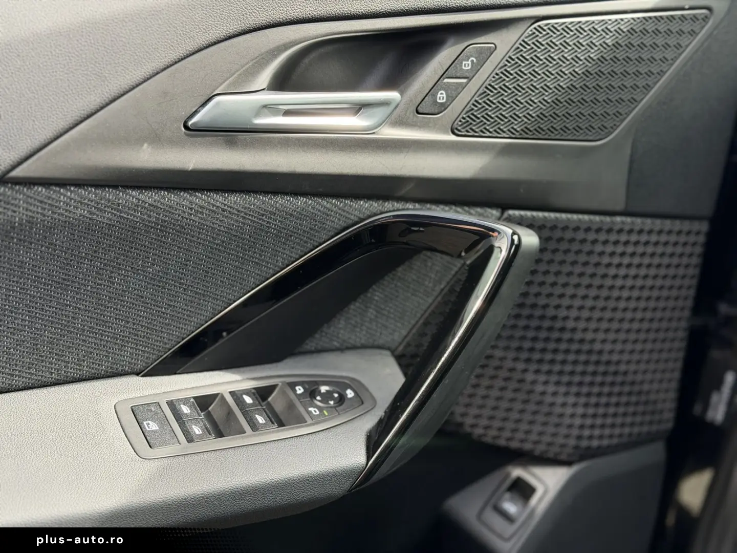 BMW iX1 xDrive30   Adaptiver LED   Keyless   CarPlay