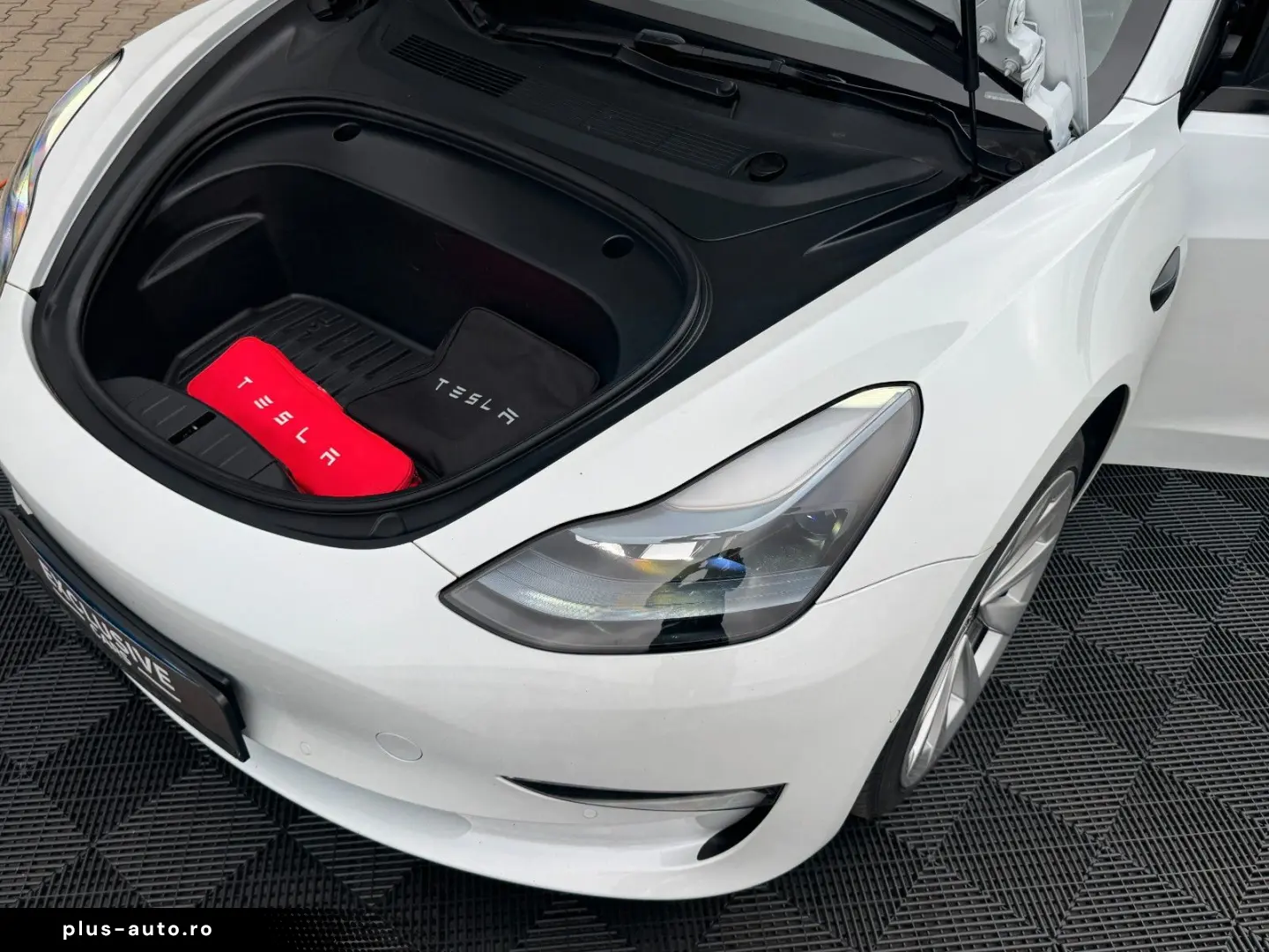 TESLA MODEL 3 LONG RANGE DUAL MOTOR   AMD RYZEN