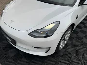 TESLA MODEL 3 LONG RANGE DUAL MOTOR   AMD RYZEN