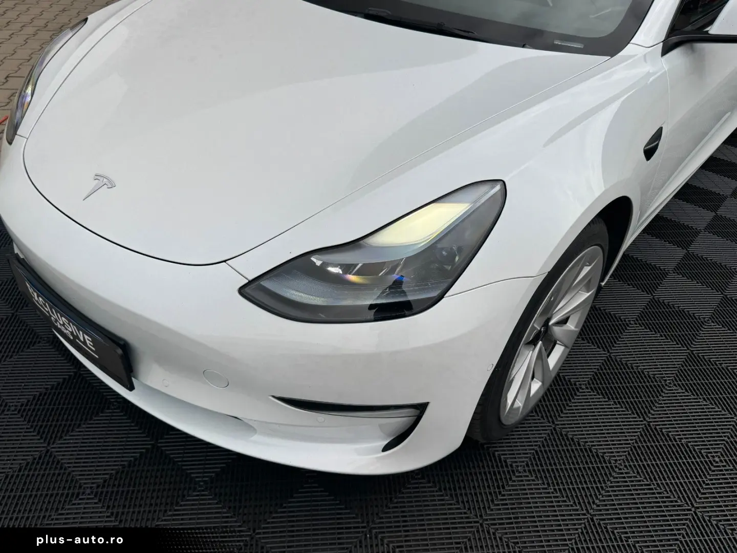 TESLA MODEL 3 LONG RANGE DUAL MOTOR   AMD RYZEN