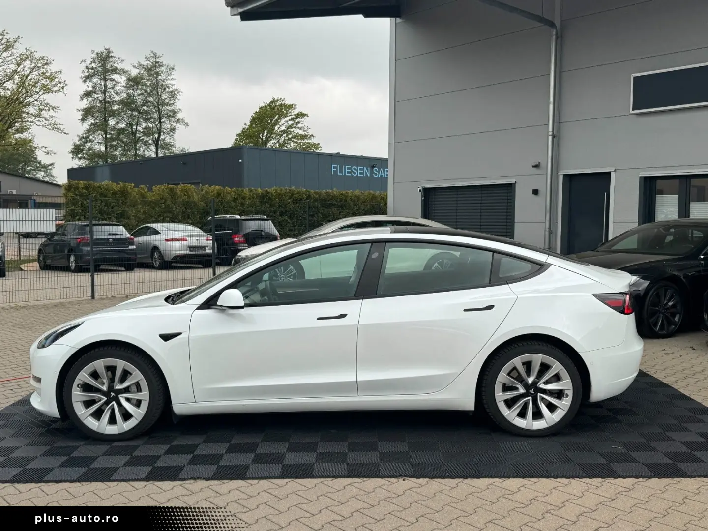 TESLA MODEL 3 LONG RANGE DUAL MOTOR   AMD RYZEN
