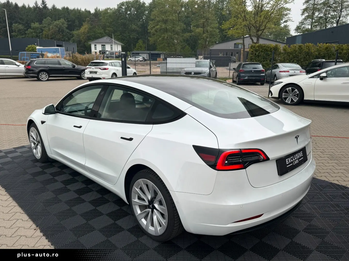 TESLA MODEL 3 LONG RANGE DUAL MOTOR   AMD RYZEN