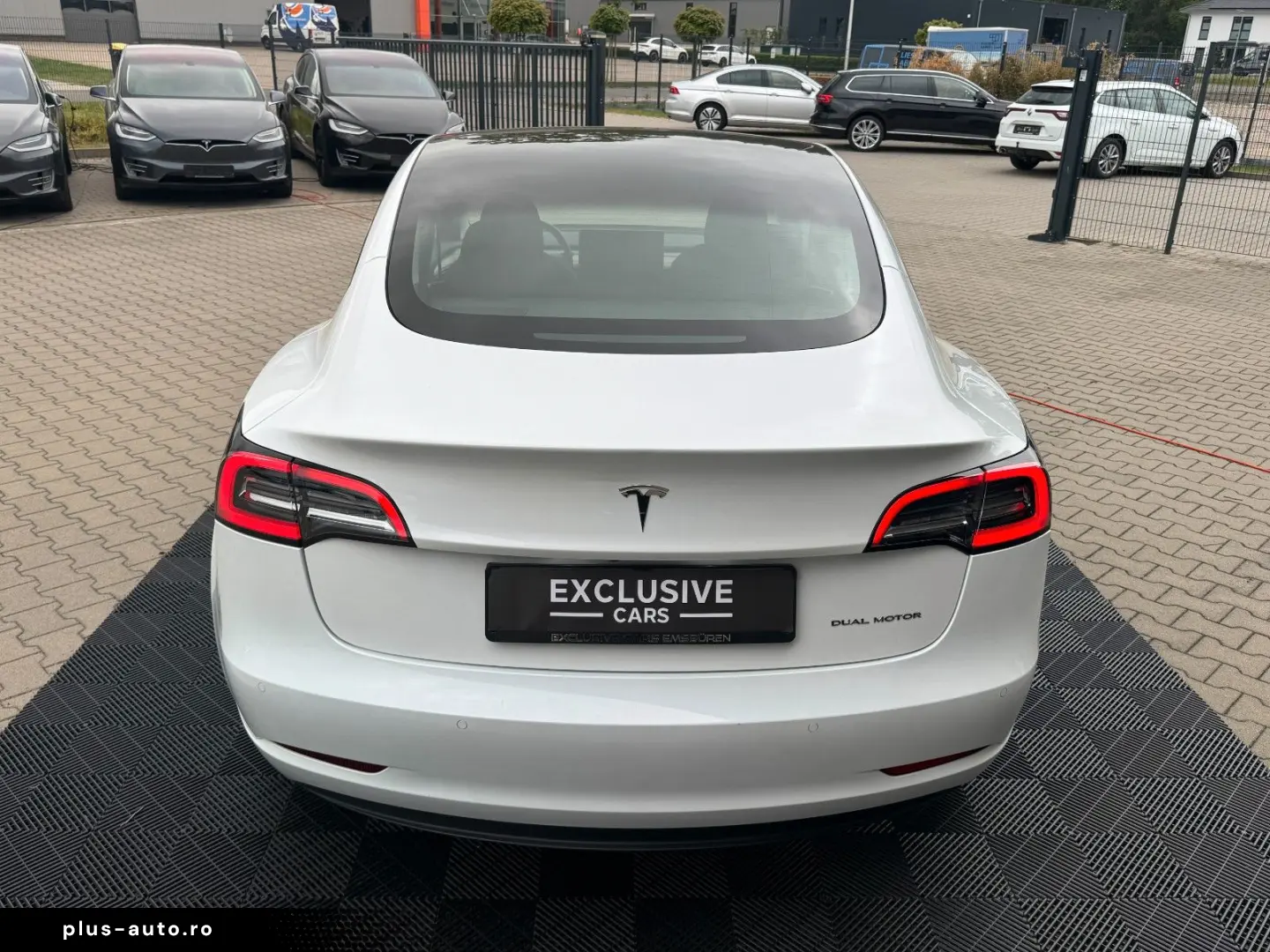 TESLA MODEL 3 LONG RANGE DUAL MOTOR   AMD RYZEN