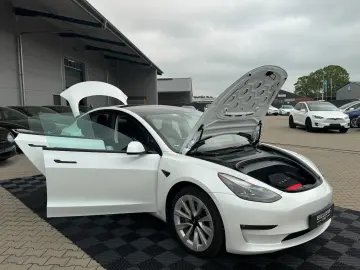 TESLA MODEL 3 LONG RANGE DUAL MOTOR   AMD RYZEN