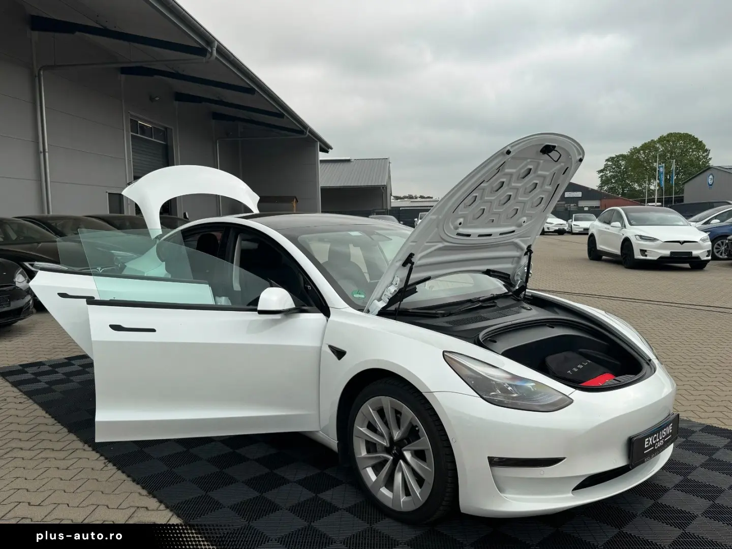 TESLA MODEL 3 LONG RANGE DUAL MOTOR   AMD RYZEN