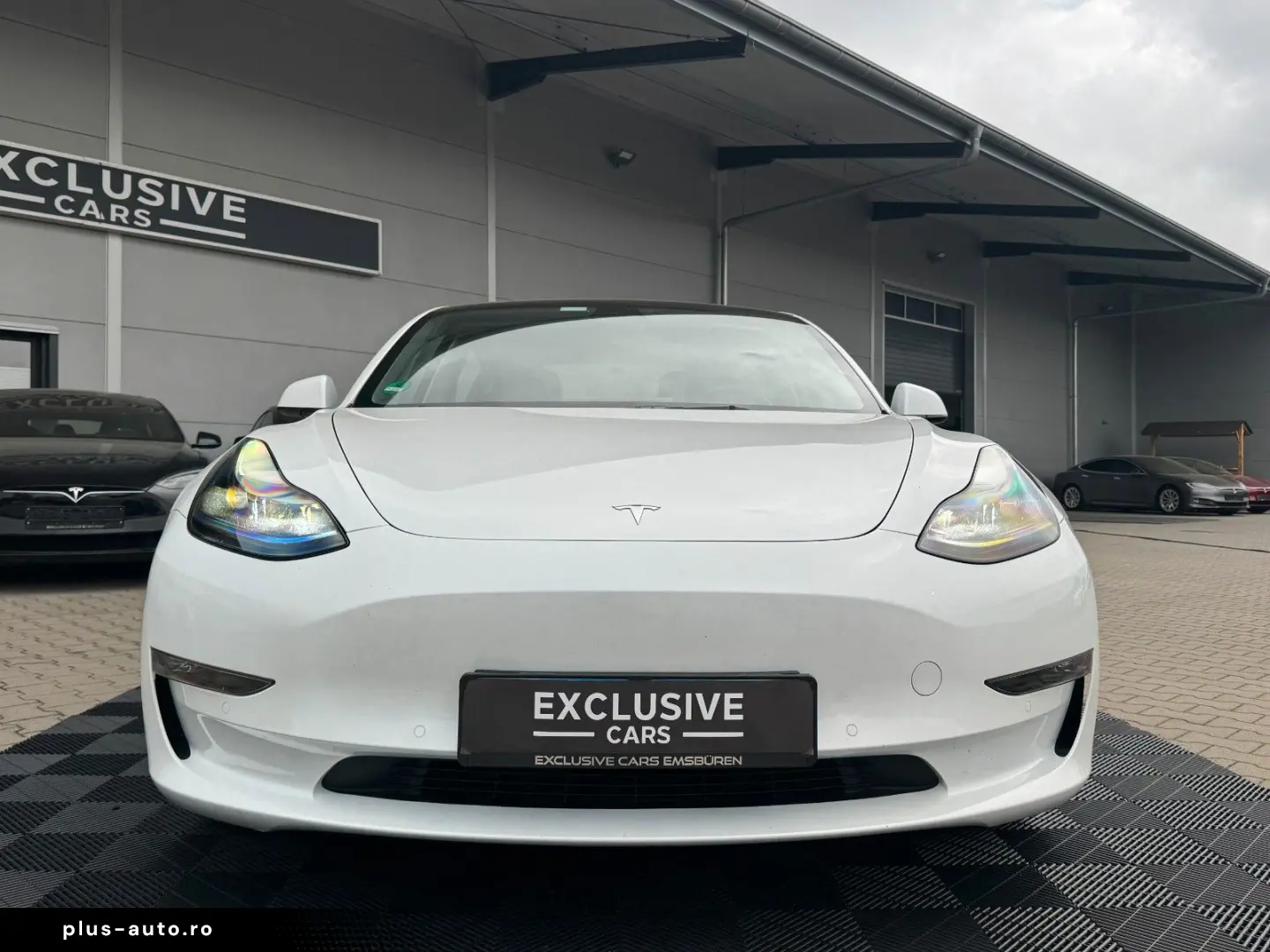 TESLA MODEL 3 LONG RANGE DUAL MOTOR   AMD RYZEN