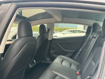 TESLA MODEL 3 LONG RANGE DUAL MOTOR   AMD RYZEN
