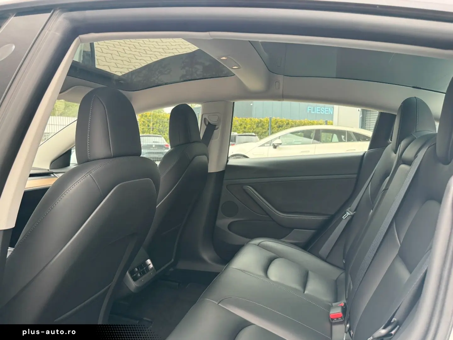 TESLA MODEL 3 LONG RANGE DUAL MOTOR   AMD RYZEN