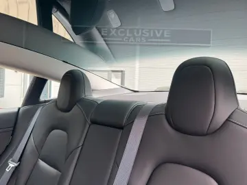 TESLA MODEL 3 LONG RANGE DUAL MOTOR   AMD RYZEN