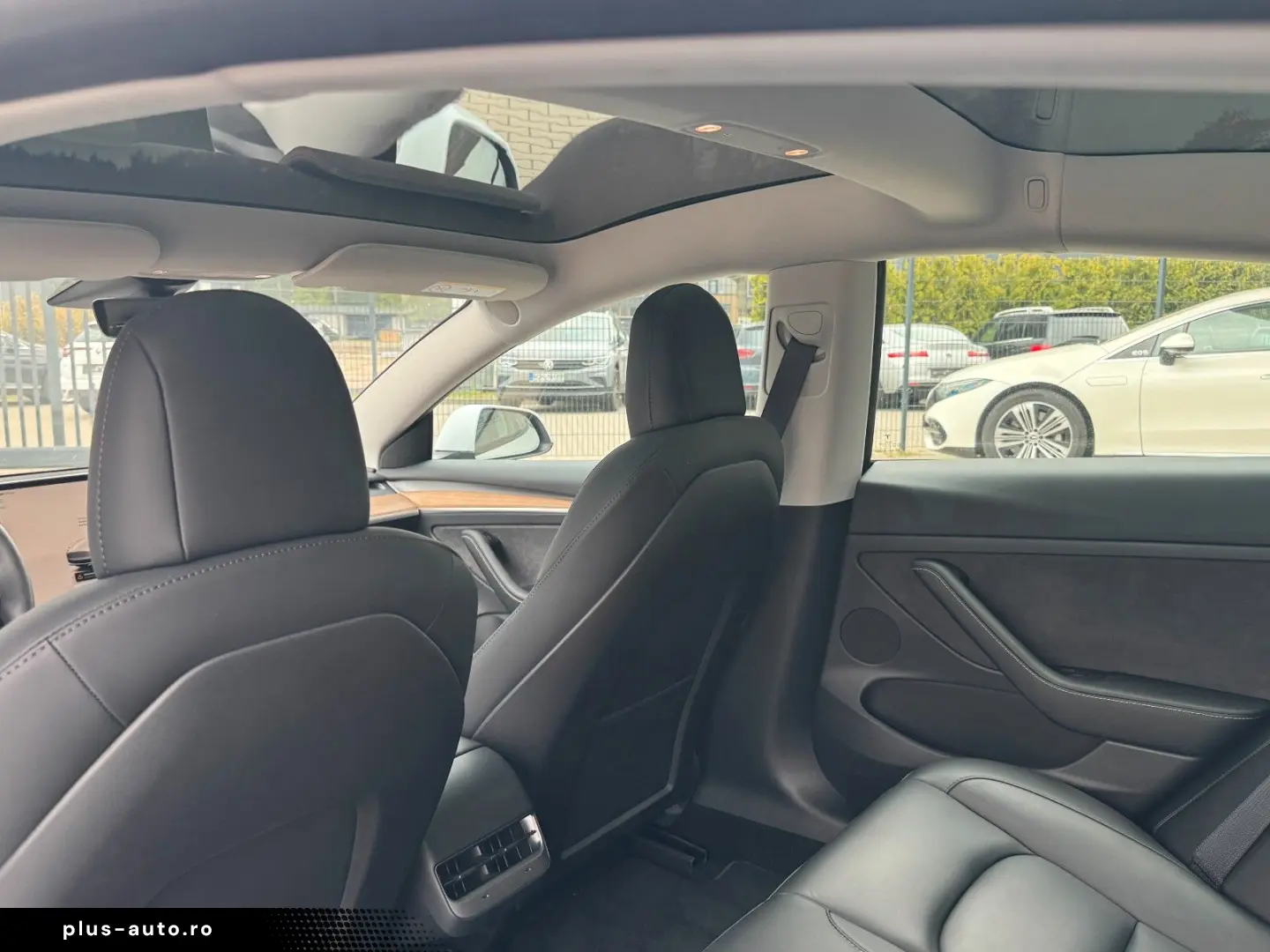 TESLA MODEL 3 LONG RANGE DUAL MOTOR   AMD RYZEN