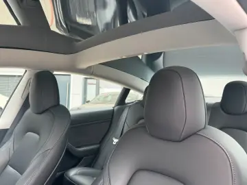 TESLA MODEL 3 LONG RANGE DUAL MOTOR   AMD RYZEN
