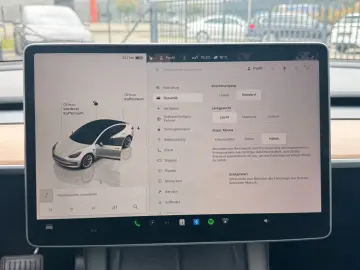 TESLA MODEL 3 LONG RANGE DUAL MOTOR   AMD RYZEN