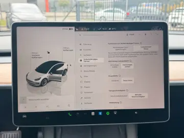 TESLA MODEL 3 LONG RANGE DUAL MOTOR   AMD RYZEN