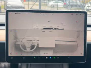 TESLA MODEL 3 LONG RANGE DUAL MOTOR   AMD RYZEN