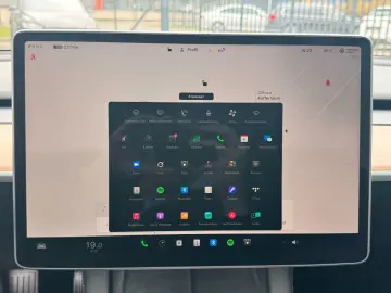 TESLA MODEL 3 LONG RANGE DUAL MOTOR   AMD RYZEN
