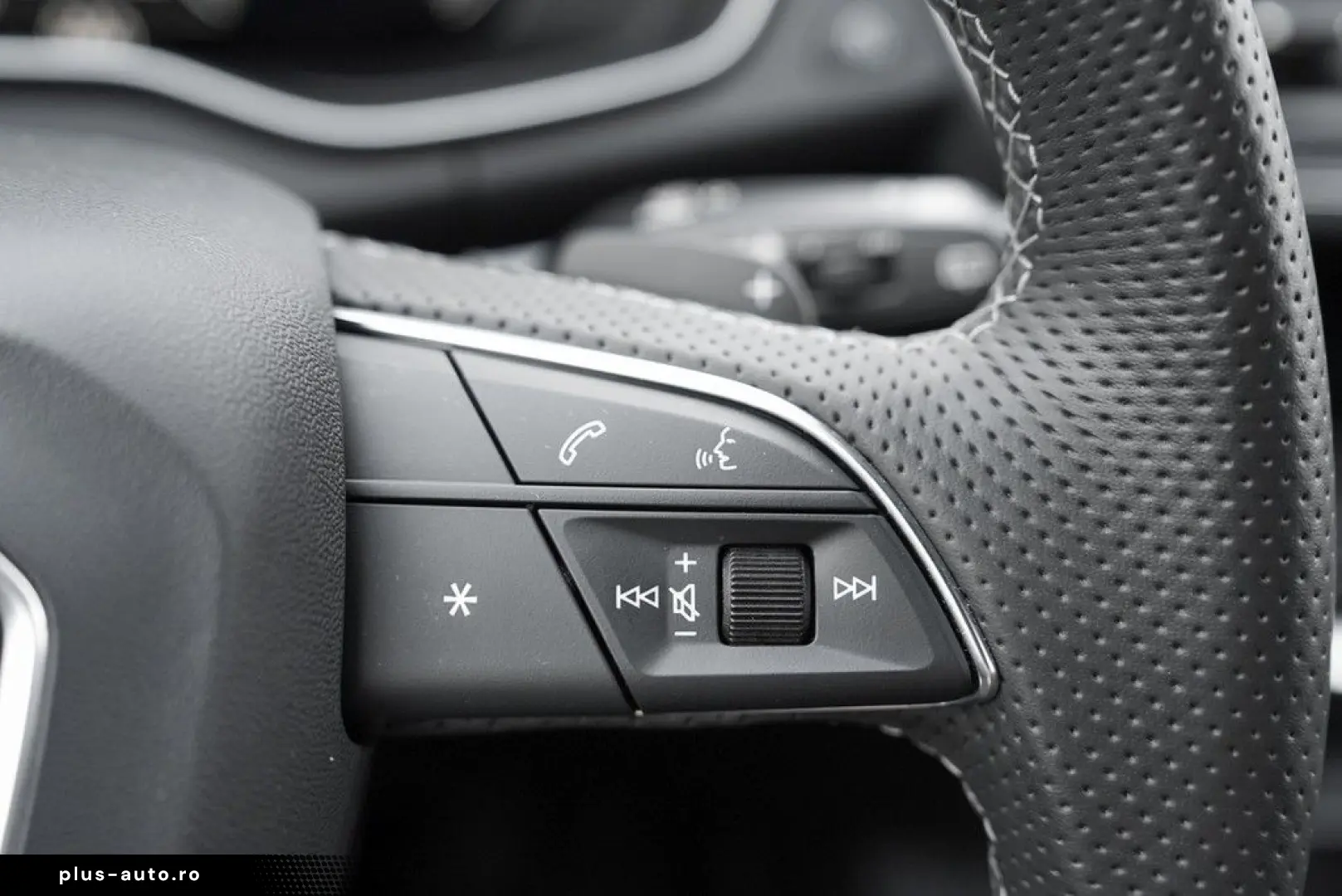 AUDI Q5 55 TFSIe S line Navi Matrix ACC AHK Kamera