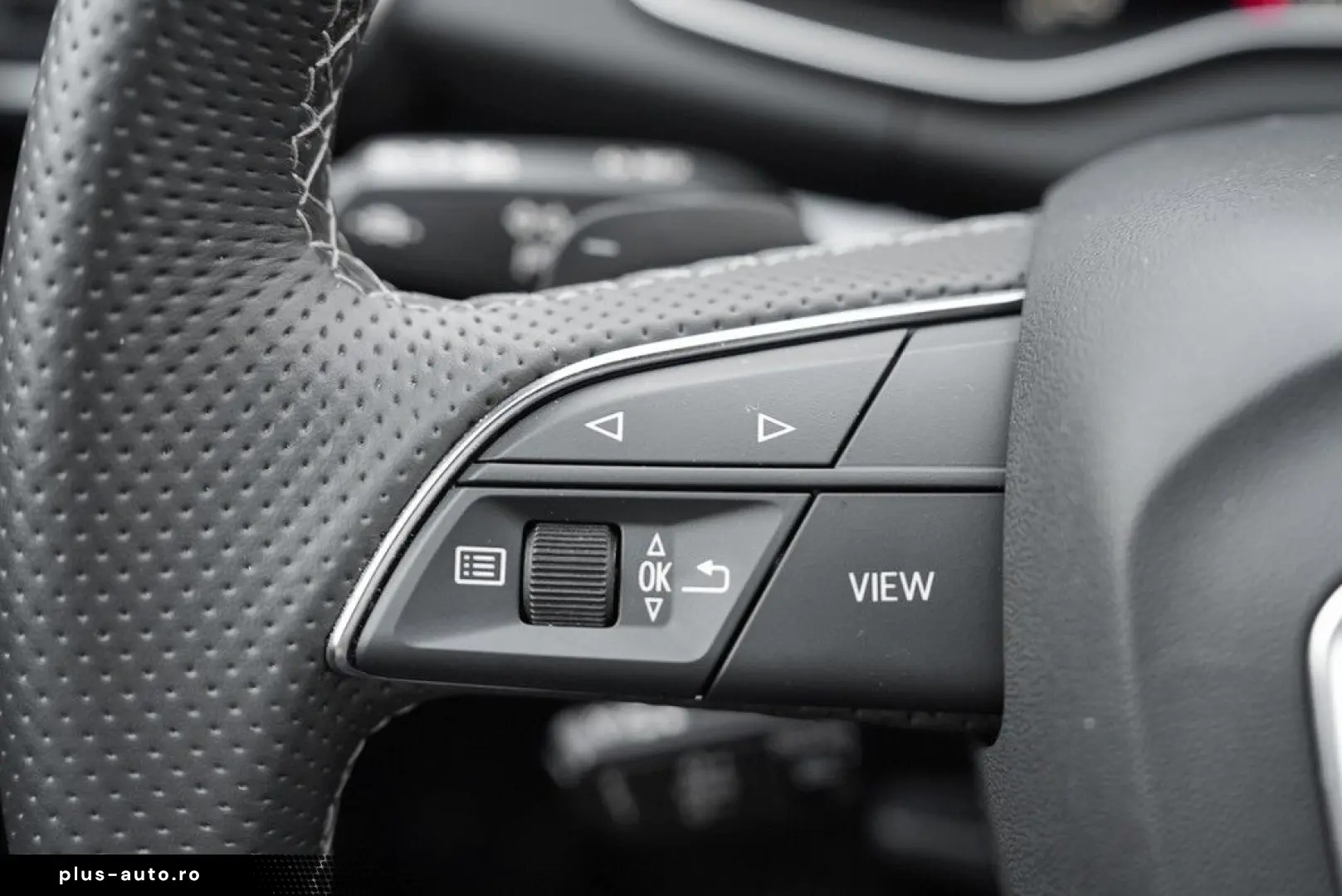 AUDI Q5 55 TFSIe S line Navi Matrix ACC AHK Kamera