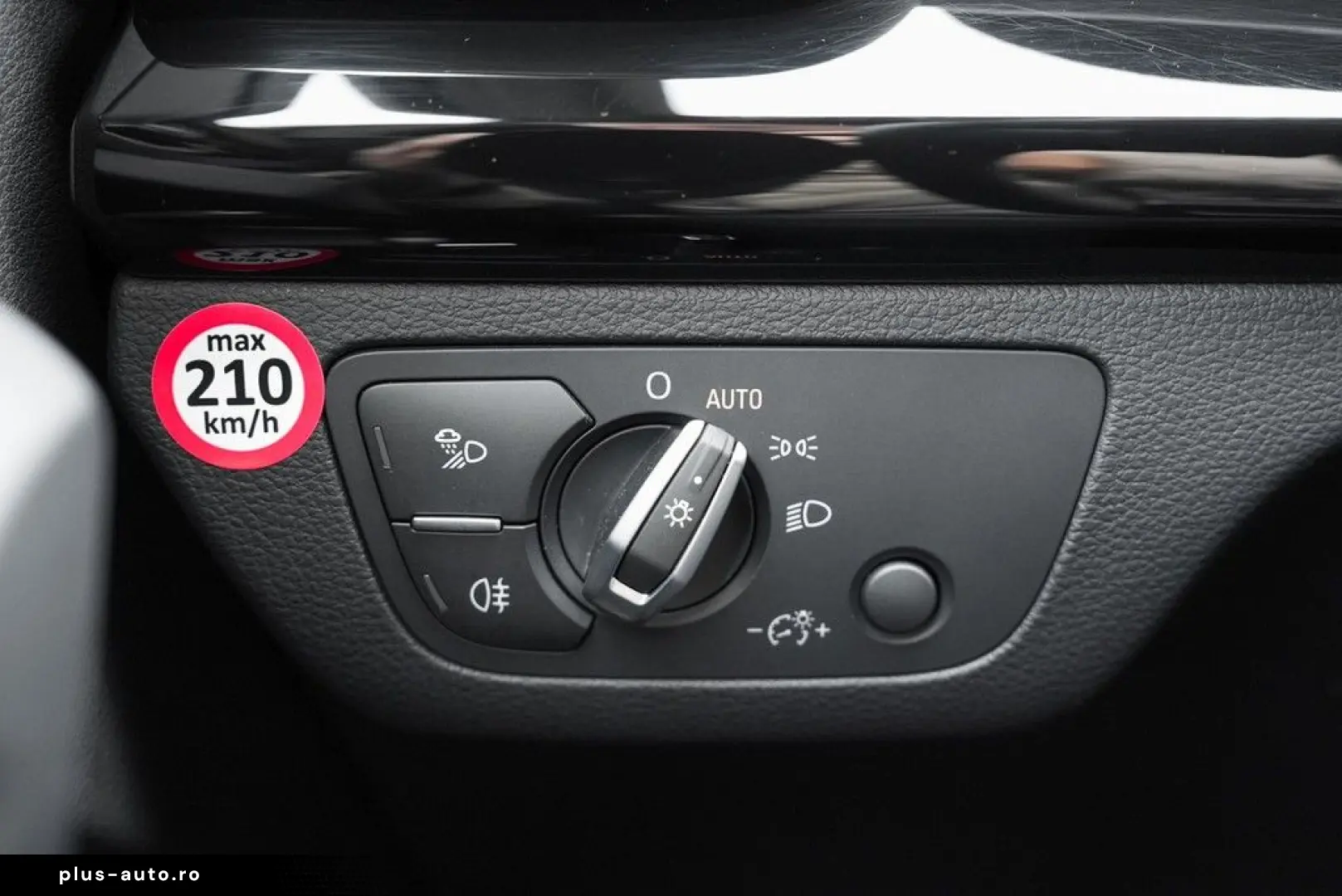 AUDI Q5 55 TFSIe S line Navi Matrix ACC AHK Kamera