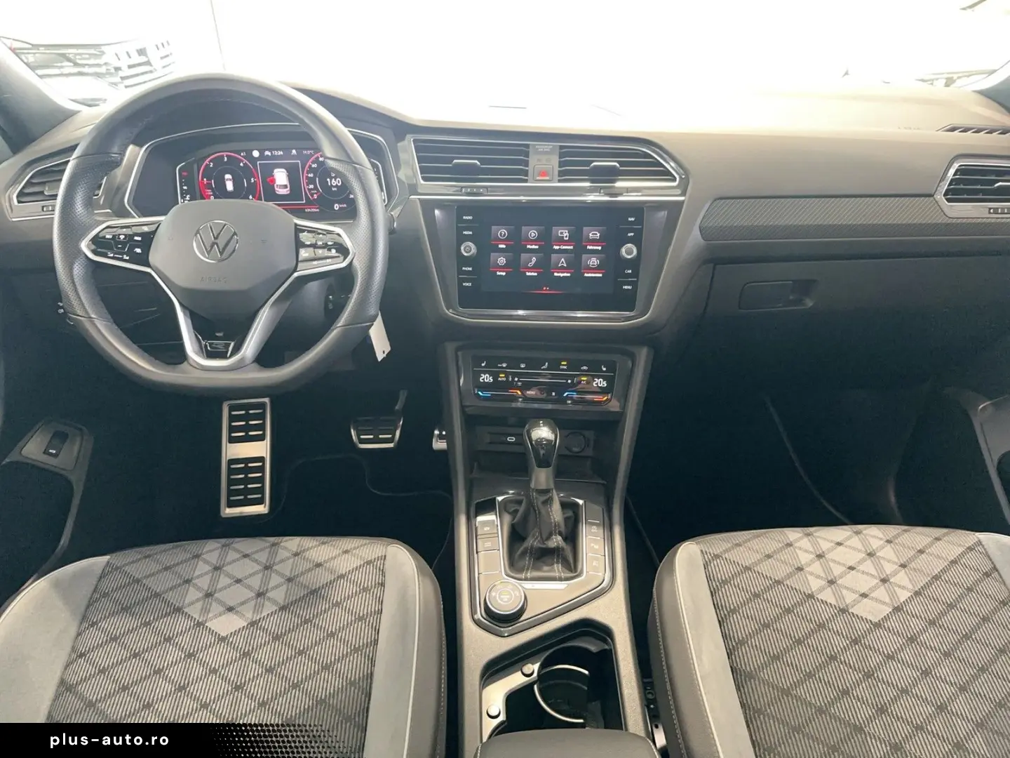 VW Tiguan Allspace 2.0 TDI R-Line 4M StaHz Pano AHK
