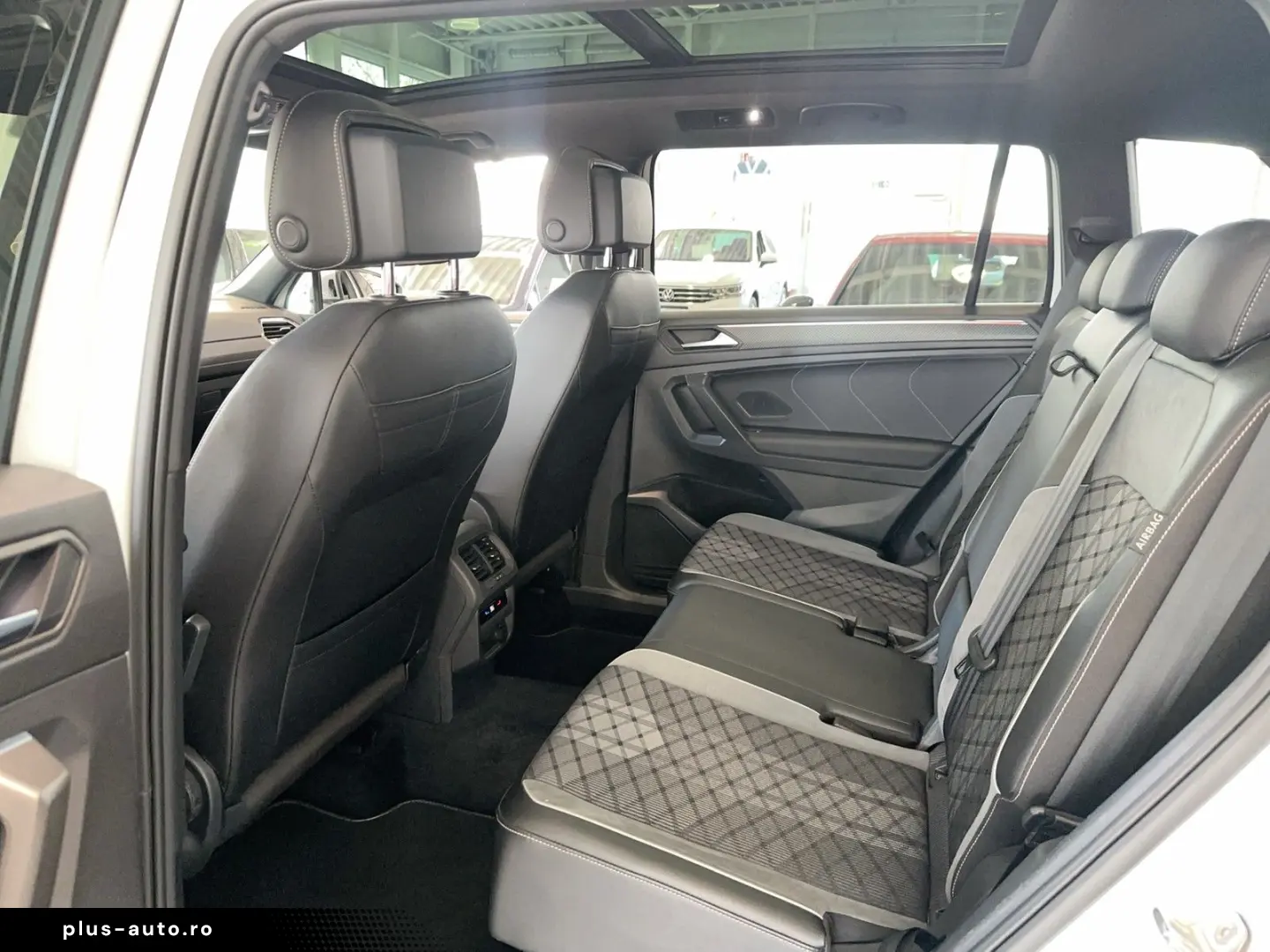 VW Tiguan Allspace 2.0 TDI R-Line 4M StaHz Pano AHK