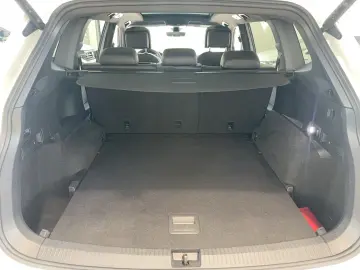 VW Tiguan Allspace 2.0 TDI R-Line 4M StaHz Pano AHK