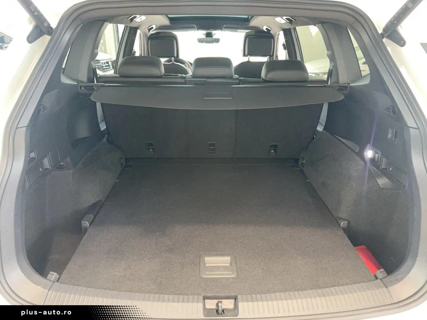 VW Tiguan Allspace 2.0 TDI R-Line 4M StaHz Pano AHK