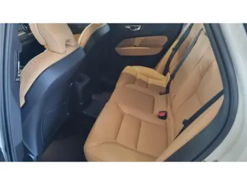 VOLVO XC60 T8 Ultra Bright AWD AKTIVSITZE HGSD STANDHZ
