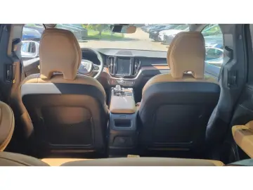 VOLVO XC60 T8 Ultra Bright AWD AKTIVSITZE HGSD STANDHZ
