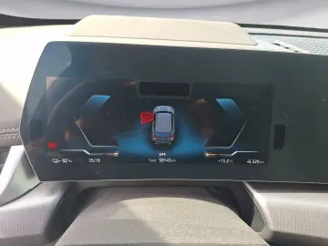 BMW iX1 xDrive30 M-Sport  Shadow Navi Pano Aktivsitz