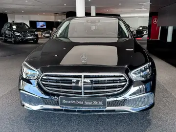 MERCEDES-BENZ E 300 e AVANTGARDE EXCLUSIVE SHD DISTR