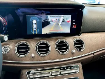 MERCEDES-BENZ E 300 e AVANTGARDE EXCLUSIVE SHD DISTR