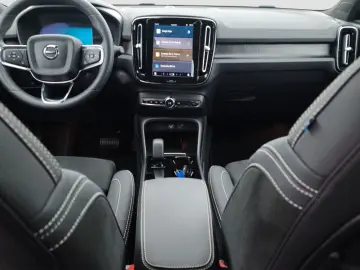 VOLVO XC40  Recharge Pure Electric AWD Navi LED