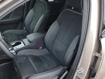 VOLVO XC40  Recharge Pure Electric AWD Navi LED