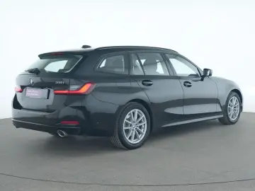 BMW 318i Head-up-Display Kamera SHZ Navi Widscreen