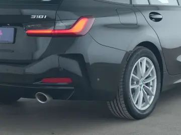 BMW 318i Head-up-Display Kamera SHZ Navi Widscreen
