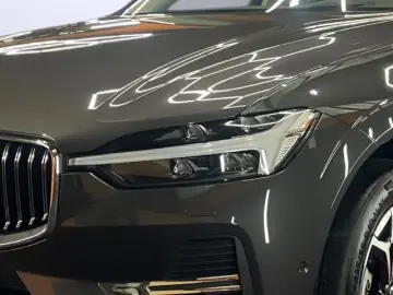 VOLVO XC60 T6 Recharge AWD Inscription Expression - Pa