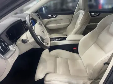 VOLVO XC60 T6 Recharge AWD Inscription Expression - Pa