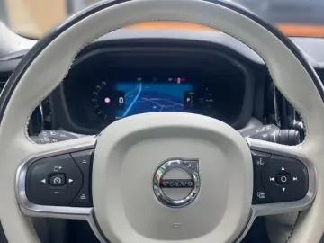 VOLVO XC60 T6 Recharge AWD Inscription Expression - Pa