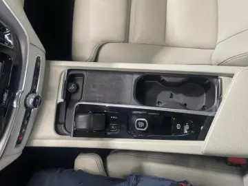 VOLVO XC60 T6 Recharge AWD Inscription Expression - Pa