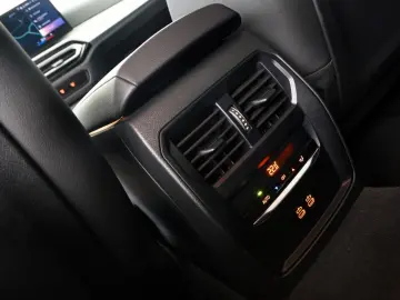 BMW 320d Touring Sportsitz Widscreen ACC RFK 17