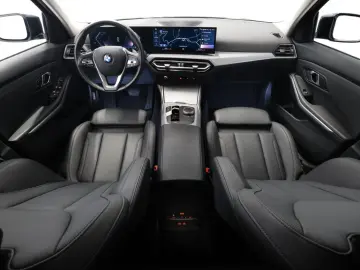 BMW 320d Touring Sportsitz Widscreen ACC RFK 17