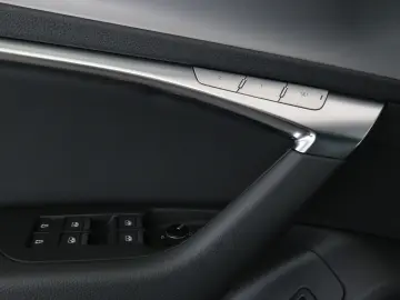 AUDI Audi S6 Avant TDI quattro tiptronic  LED Navi Ka