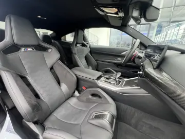 BMW M4 Competition M xDrive Coupé  M Carbon Schalens