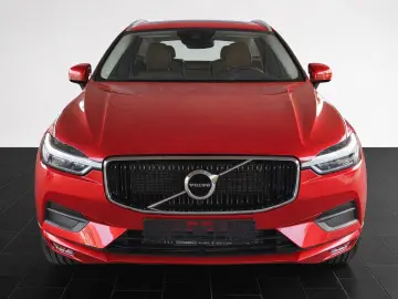 VOLVO XC60  B5 AWD 4x4 Momentum Pro Geartronic
