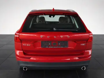 VOLVO XC60  B5 AWD 4x4 Momentum Pro Geartronic