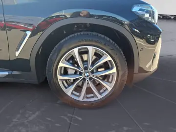 BMW X3 xDrive30d AT  Navi Pano Kam. Memory HiFi Spor