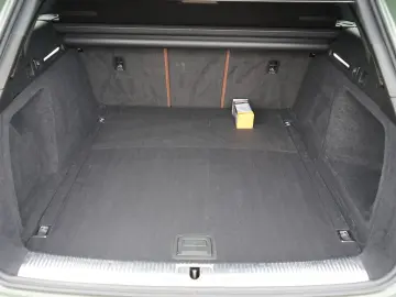 AUDI A4 Avant 45 2.0 TFSI quattro S line LED Panorama